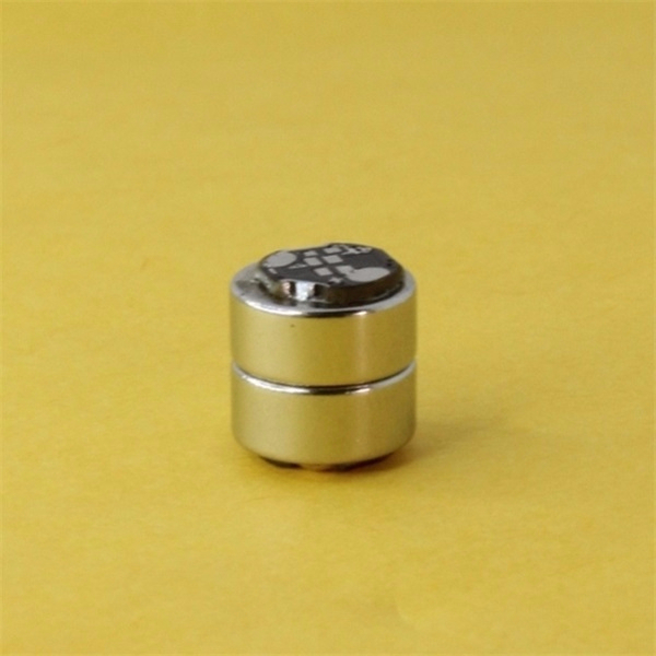 圓形磁吸充電連接器